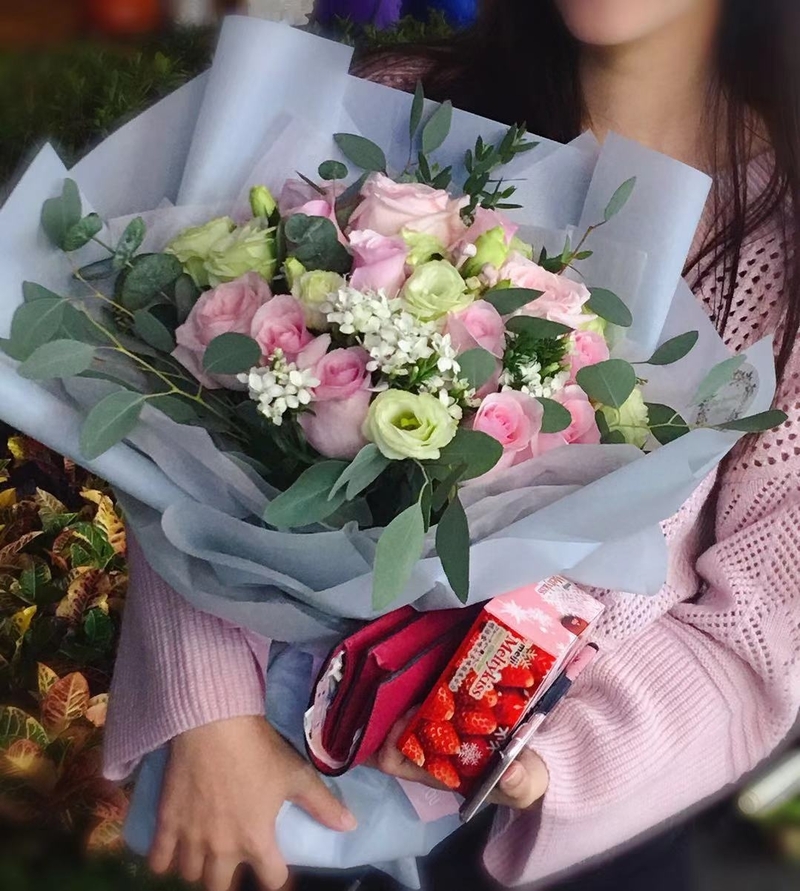 24枝淺粉玫瑰花束(24 Roses Bouquet)