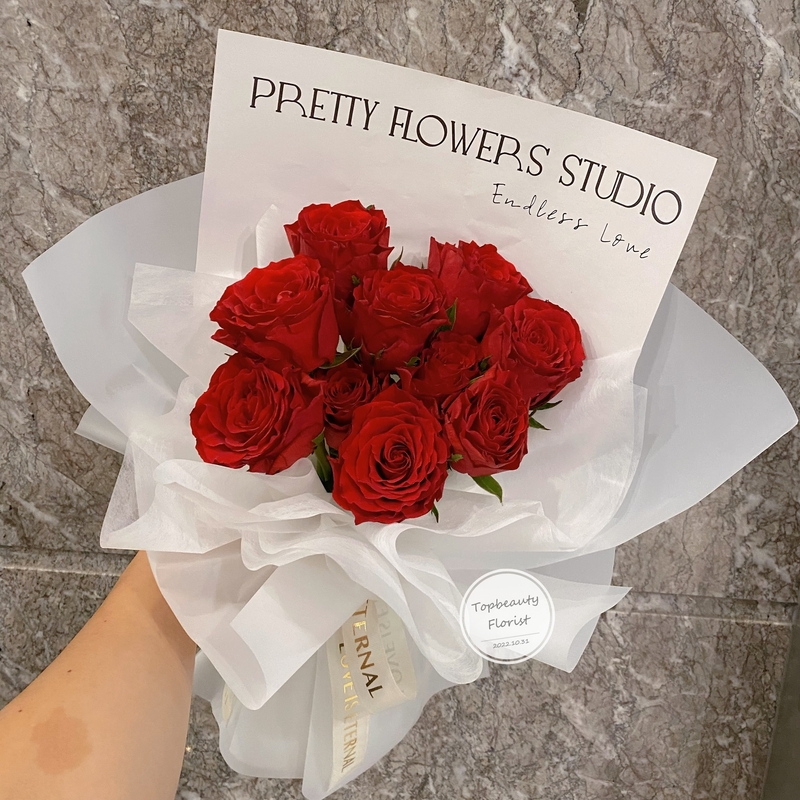 10枝大頭玫瑰花束( 10 Roses Bouquet)