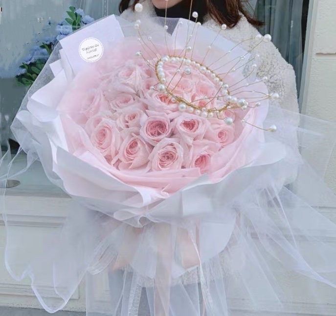 33枝美玫皇冠花束( 33 Roses Bouquet)